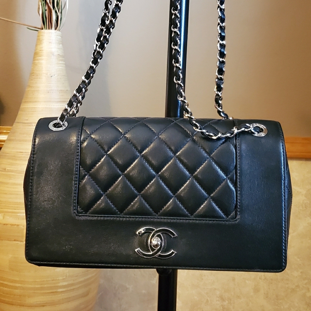 CHANEL Mademoiselle Black Quilted Shoulder Bag